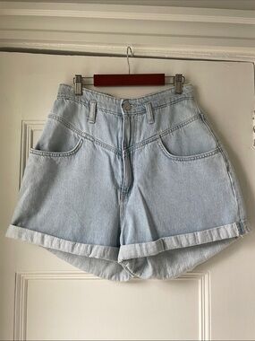 Zara Light High-Rise Shorts